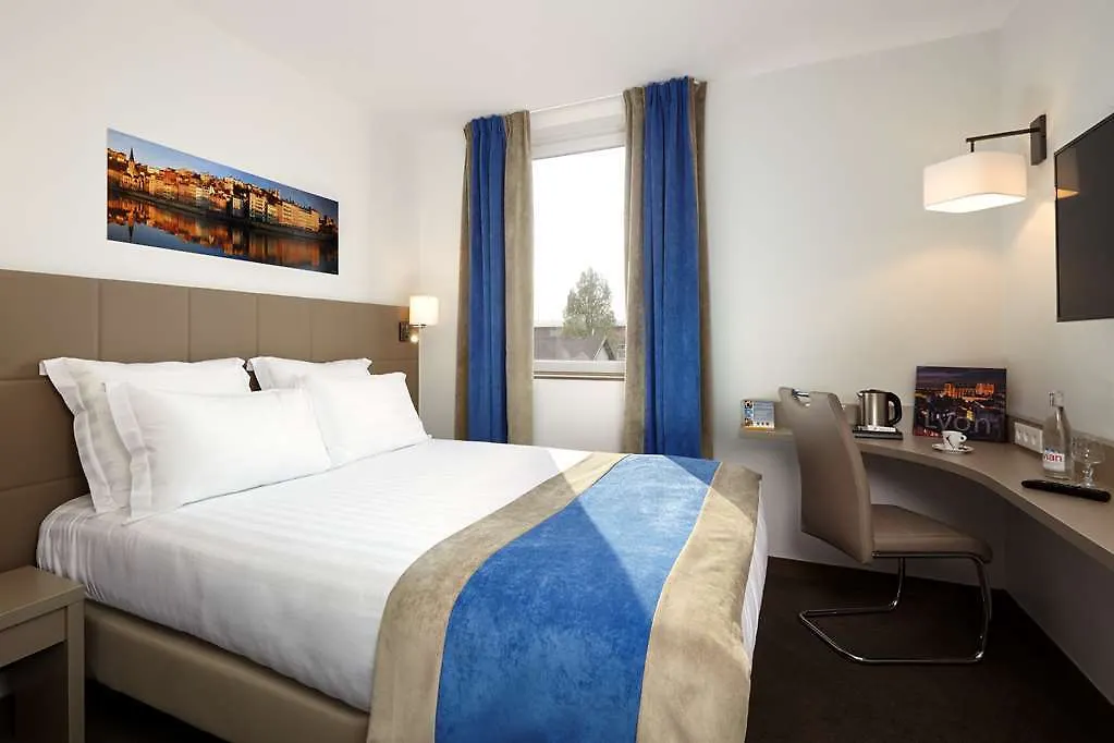 Kyriad Lyon Est Stadium Eurexpo Meyzieu Hotel