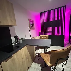 Homestay Maison Auguste, Meyzieu