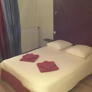 Hotel La Chataigneraie, Uzer (Ardeche)